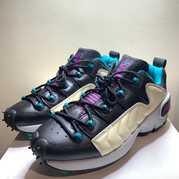 Fila - Picture 2 of 10